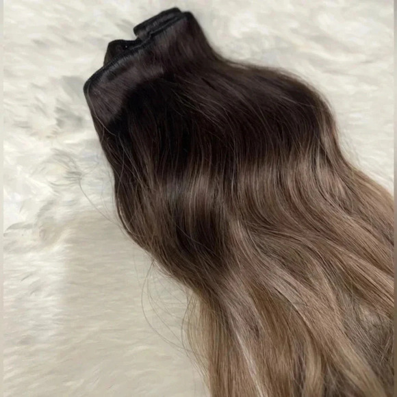 24 In Ombre Hair Style Clip in Hair Extensions Brown to Light Blonde wat… - Picture 2 of 8